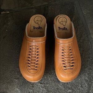 Trolls Tan Leather Slip-On Loafers with Ventilated Design